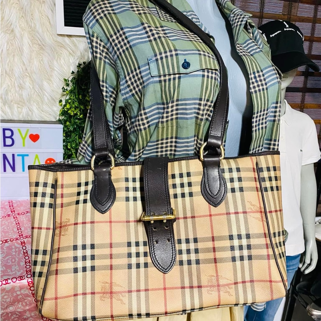Burberry Dark Brown Leather Detail